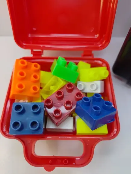 Kit Maletinha Plástica + Blocos de Montar Tema Homem Aranha