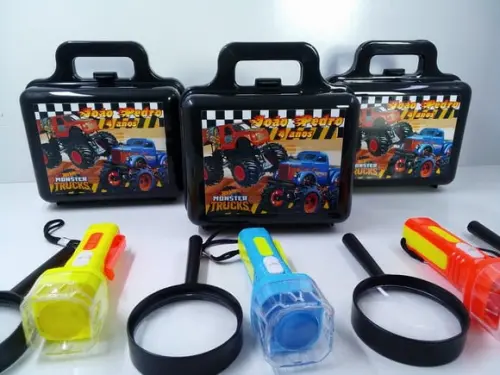 Kit Maletinha Plástica + Lupa + Lanterna Hot Wheels