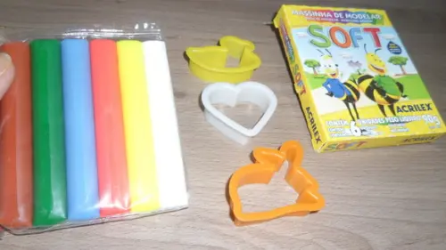 Kit Massinha de Modelar + 3 Cortadores