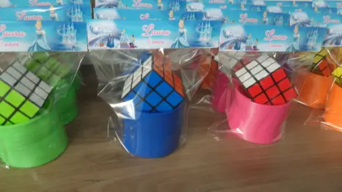 Kit Mola Maluca + Cubo Mágico com Lapela Personalizada