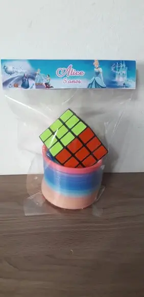Kit Mola Maluca + Cubo Mágico com Lapela Personalizada
