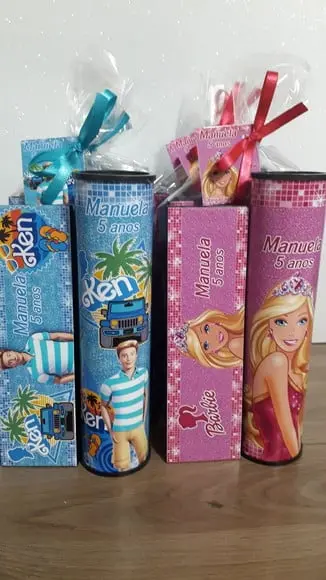 Kit Pega Vareta + Domino Barbi e Ken