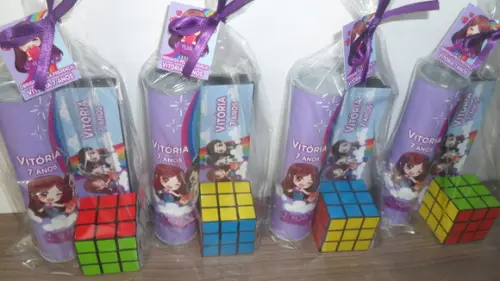 Kit Pega Varetas + Dominó + Cubo Mágico Julia Minegirl