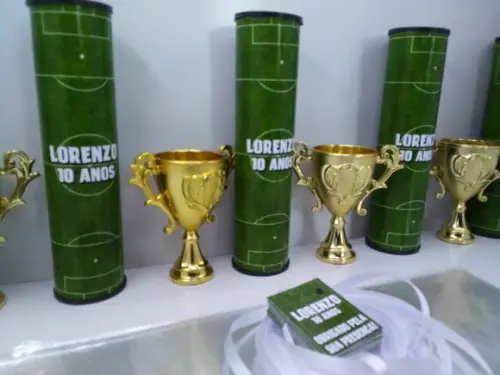 Kit Pega Varetas + Mini Taça Tema Futebol