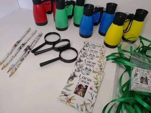 Kit Personalizado Binoculo + Bloquinho + Lápis + Lupa