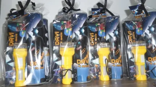 Kit Personalizado Domino + Pega Varetas + Lanterna Batman