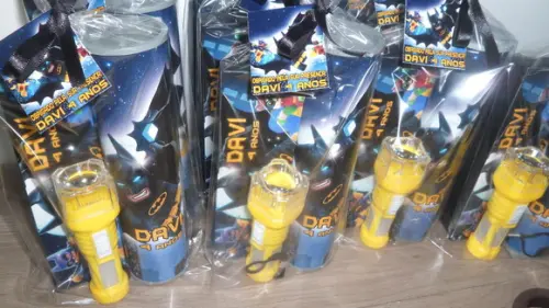 Kit Personalizado Domino + Pega Varetas + Lanterna Batman