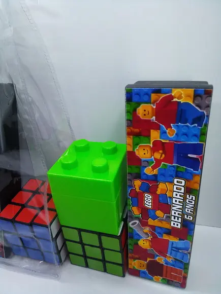 Kit Sacolinha+domino + Cubo Mágico + Mini Caixinha Tema Lego