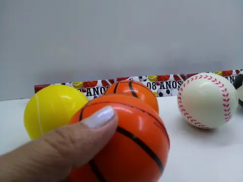 Mini Bola 6x6cm Cores Sortidas Tema Esportes