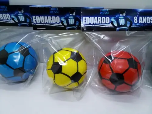 Mini Bola 6x6cm Cores Sortidas Tema Futebol