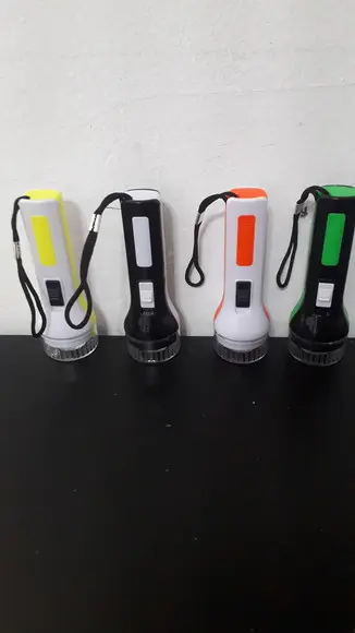 Mini Lanterna Brinquedo Infantil de Led