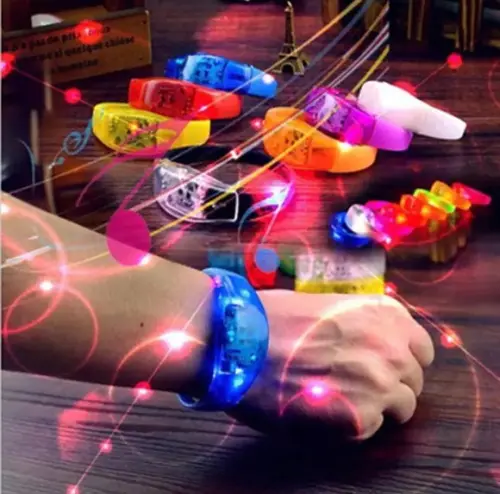 Pulseira Led Pisca com a Batida Ativada pelo Som da Música