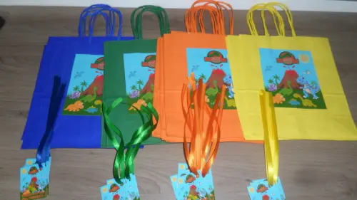 Sacolinha Personalizadas Medida 18cm x 9cm x 22cm