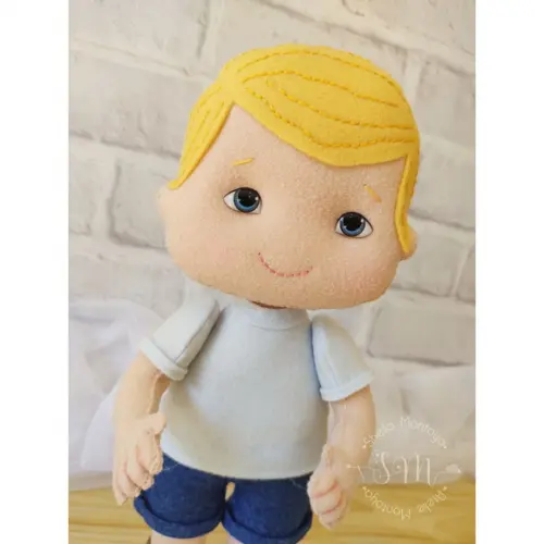 Boneco em Feltro para Decoração