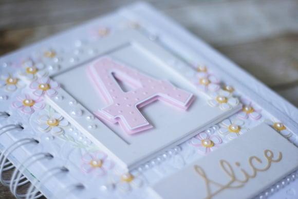 Agenda Diária Personalizada em Scrapbook | Planner Artesanal com