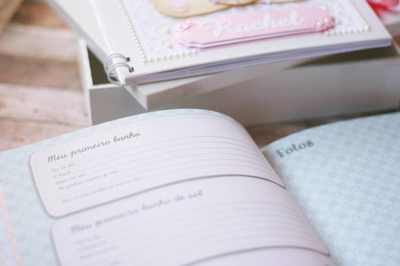 Livro Diário do Bebê Personalizado Ursinha Floral Scrapbook com