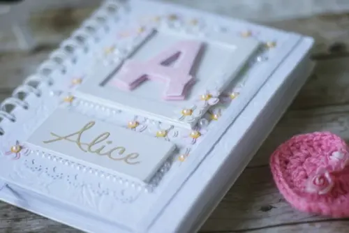 Agenda Diária Personalizada em Scrapbook | Planner Artesanal com