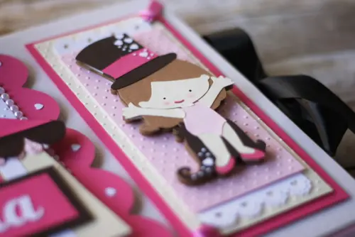 Livro de Assinaturas Circo Menina | Álbum Scrapbook Artesanal Personalizado A4