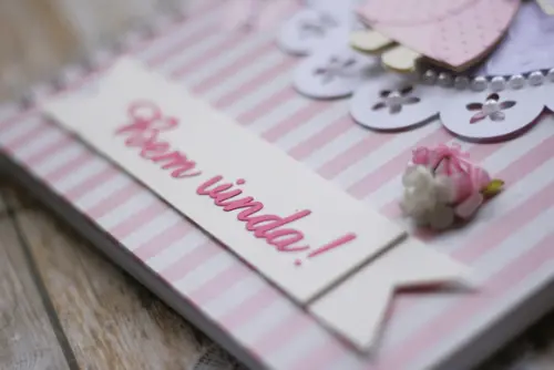 Livro de Assinaturas Boneca e Borboletas | Scrapbook Artesanal A4