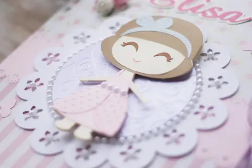 Livro de Assinaturas Boneca e Borboletas | Scrapbook Artesanal A4