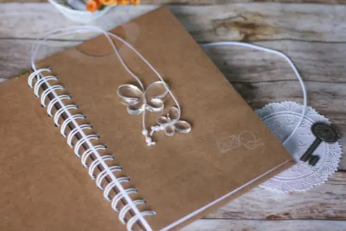 Agenda Diária Personalizada 15x21 com Inicial e Pérolas | Capa 