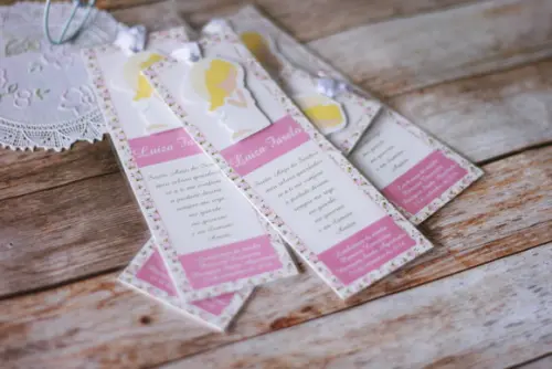 Marcador de Página Primeira Eucaristia Floral Personalizado com Oração do Anjo da Guarda | Lembrança Religiosa em Scrapbook com Fita de Cetim