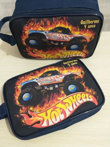 Necessaire Monsters Truck Hotwheels