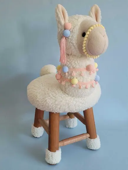 Banquinho Lhama e Carneirinho