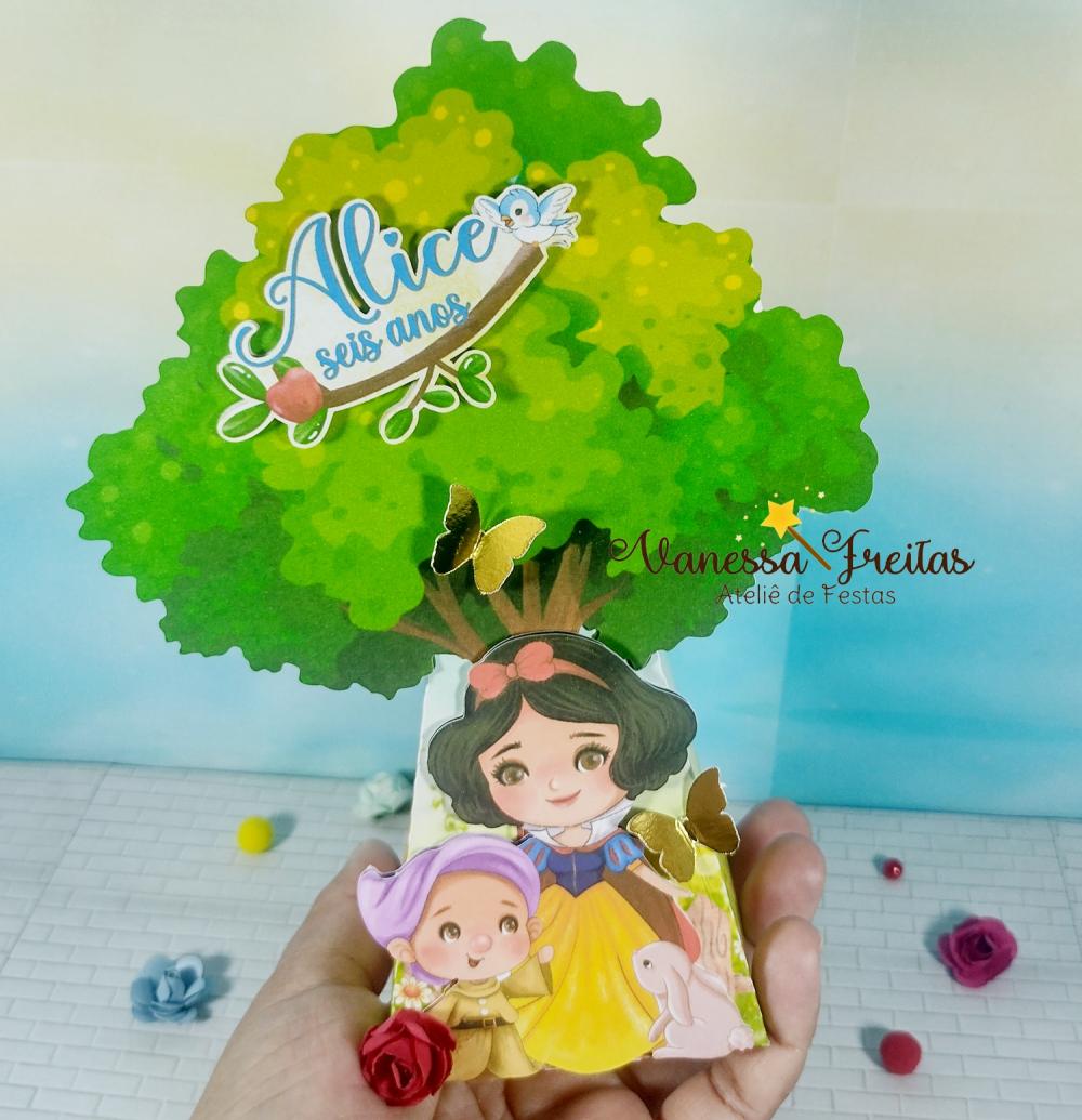 Caixa Pirâmide Árvore Branca de Neve