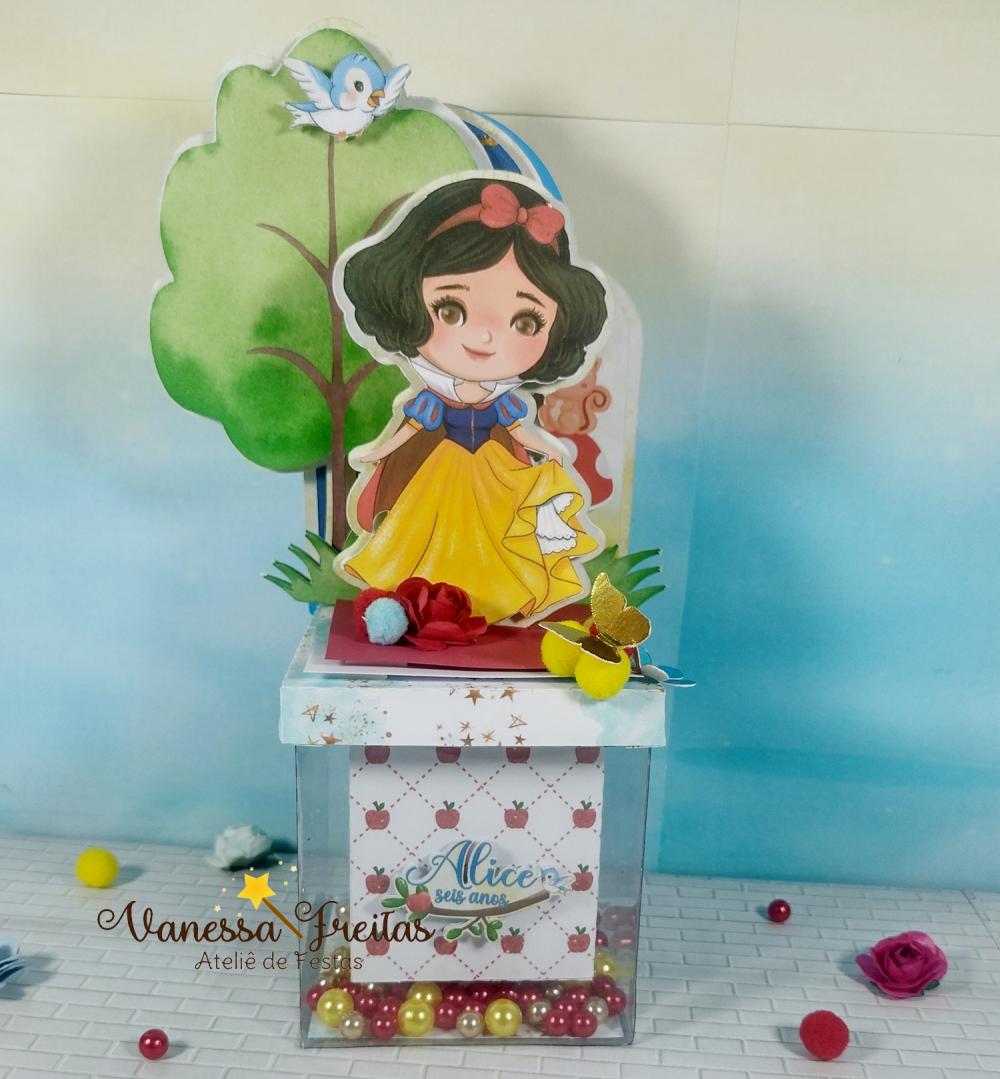 Caixa Cubo Cenário com Shaker Branca de Neve