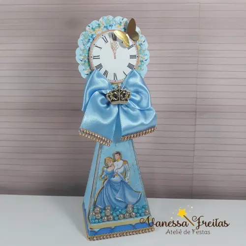 Caixa Pirâmide Vitrine com Shaker Cinderela