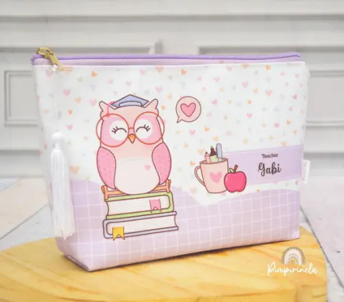 Necessaire Básica M- Dia dos Professores Lilás