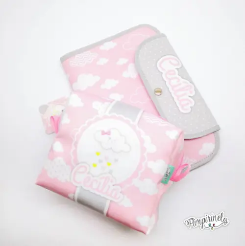 Porta Caderneta de Vacinação + Necessaire Tijolinho M