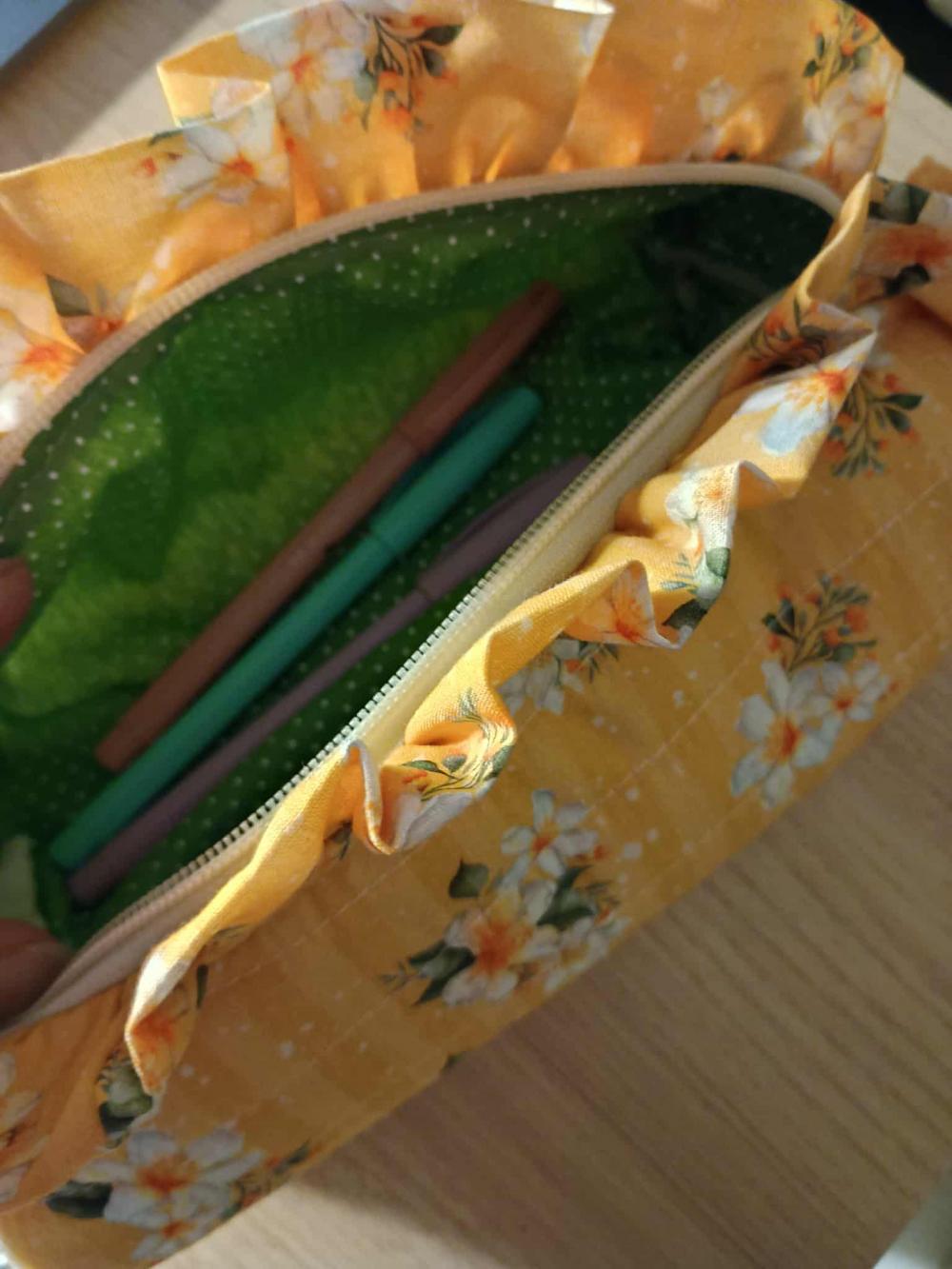 Necessaire Babados