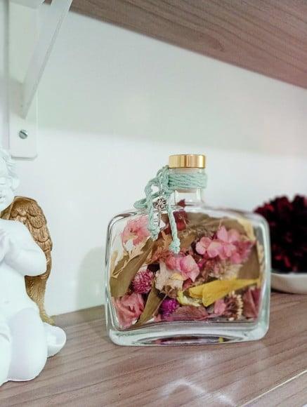 Garrafa Decorativa 350ml com Flores Secas Naturais
