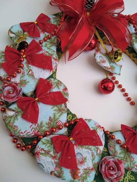 Guirlanda de Natal Artesanal | Corações, Laços e Enfeites Nata