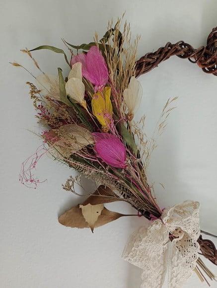 Guirlanda Coração com Flores Secas