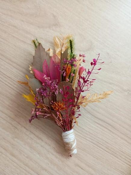 Mini Buquê de Flores Secas com Libélulas Artesanal