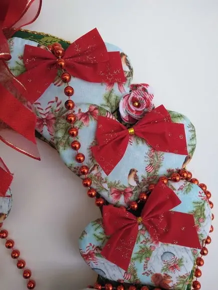 Guirlanda de Natal Artesanal | Corações, Laços e Enfeites Nata