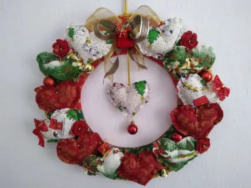 Guirlanda de Natal com Corações e Flores