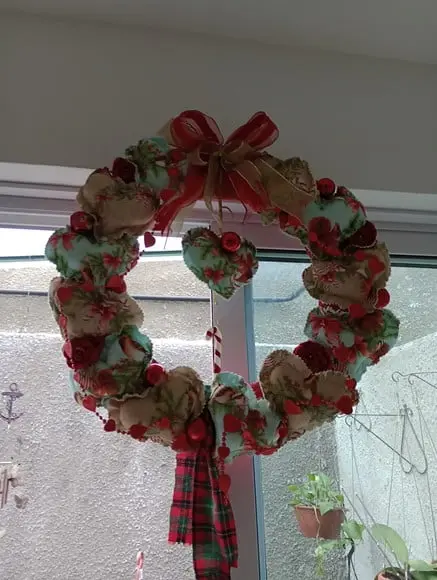 Guirlanda de Natal com Corações e Flores