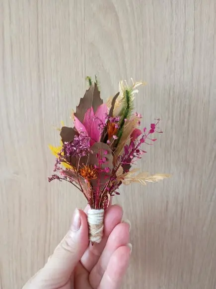 Mini Buquê de Flores Secas com Libélulas Artesanal