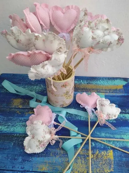 Coração em Tecido no Palito | Lembrancinha Artesanal