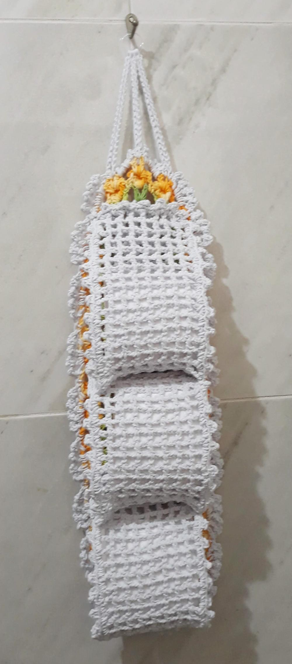 Porta Papel Higiênico Crochê Tulipas - 3 Rolos
