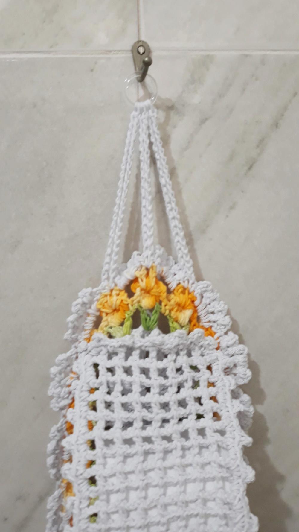 Porta Papel Higiênico Crochê Tulipas - 3 Rolos