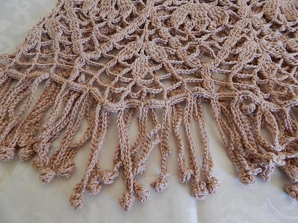 Pelerine em Crochê Flores de Outono