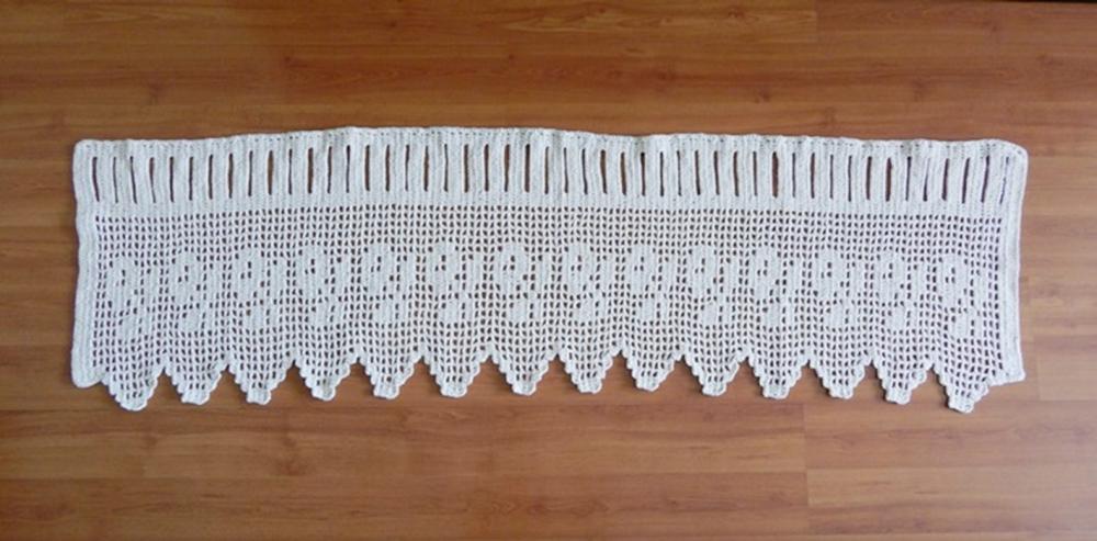 Bandô Flores em Crochê - Compr. 1 Metro x Altur. de 40 cm