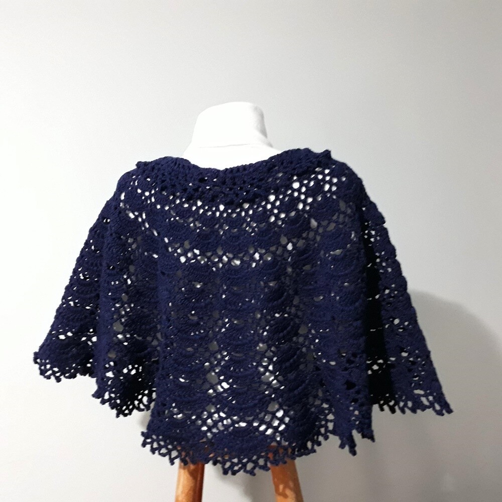Pelerine em Crochê Natus Av012