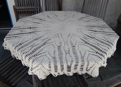 Toalha de Mesa em Croche Tulipas AV101