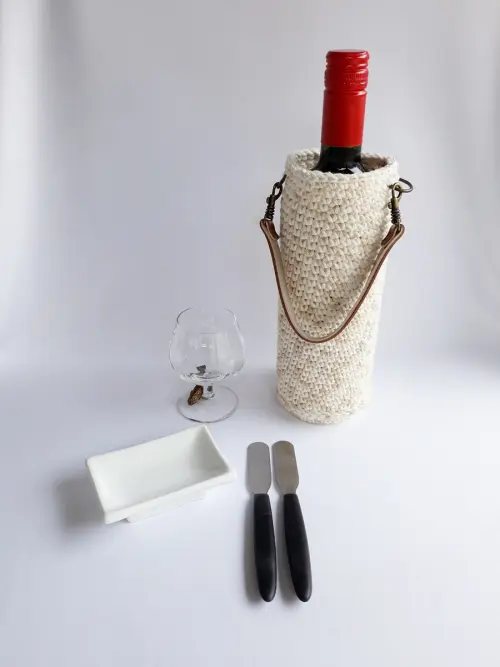 Porta Garrafa de Vinho em Crochê - Alça Removível